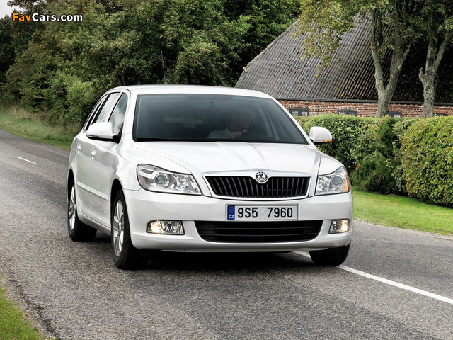 Pictures of Škoda Octavia GreenLine Combi (1Z) 2009–13 (640 x 480)