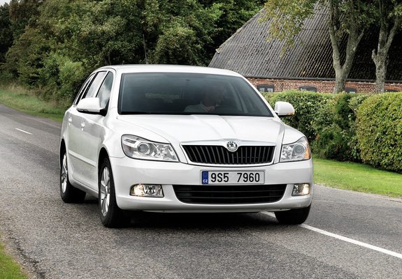Pictures of Škoda Octavia GreenLine Combi (1Z) 2009–13