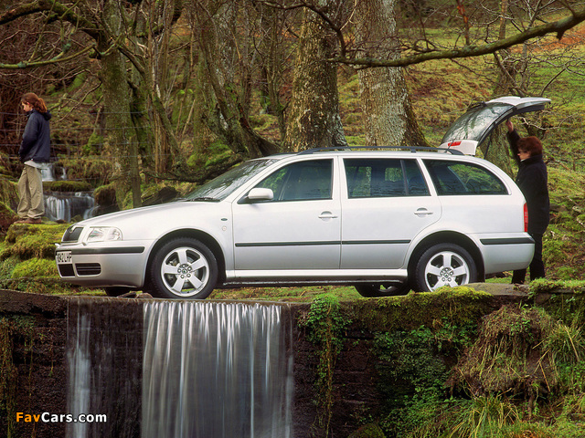 Škoda Octavia Combi 4x4 UK-spec (1U) 2000–04 photos (640 x 480)