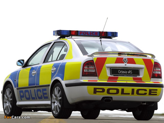 Škoda Octavia vRS Police (1U) 2001–04 pictures (640 x 480)