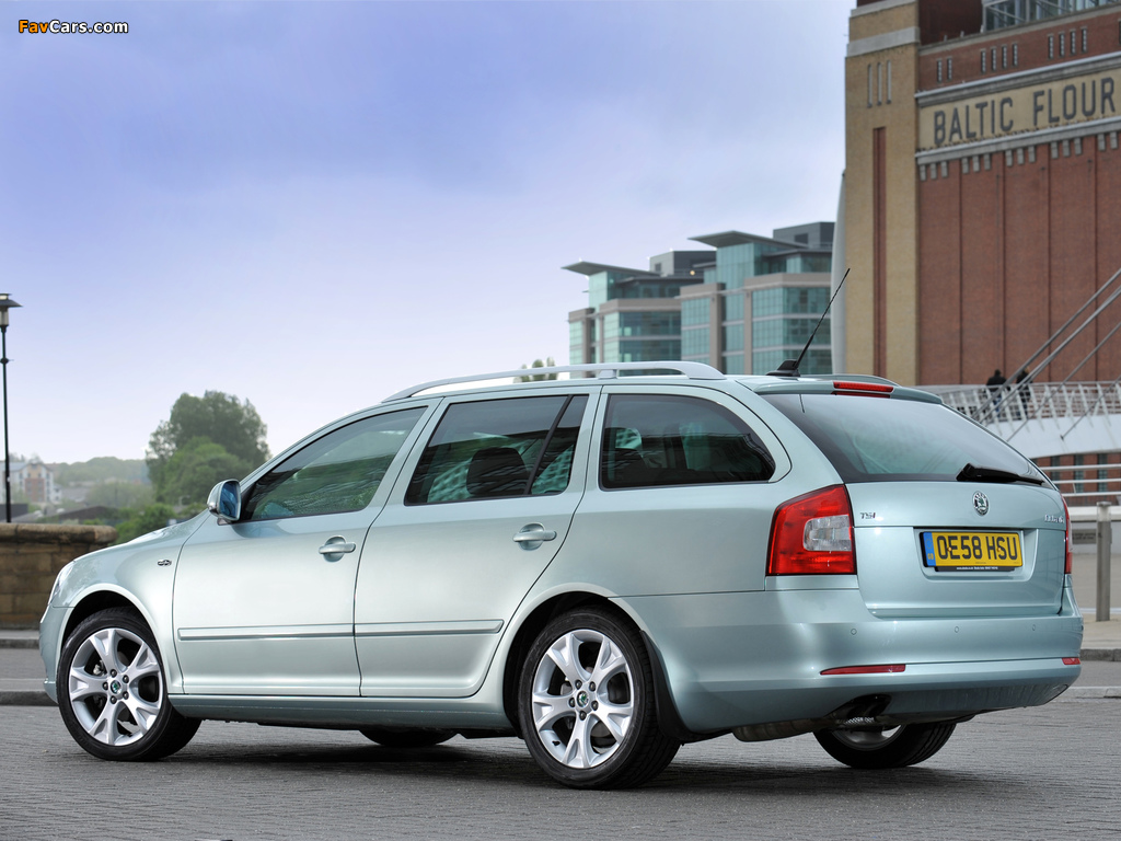 Škoda Octavia Combi UK-spec (1Z) 2008–13 photos (1024 x 768)