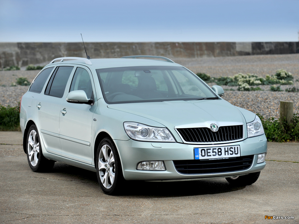 Škoda Octavia Combi UK-spec (1Z) 2008–13 photos (1024 x 768)