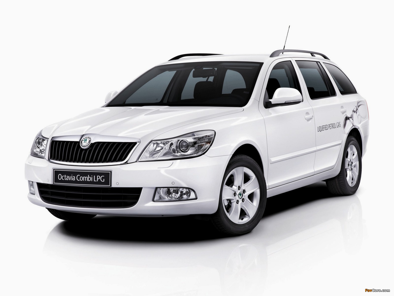 Škoda Octavia Combi LPG (1Z) 2009–13 pictures (1600 x 1200)