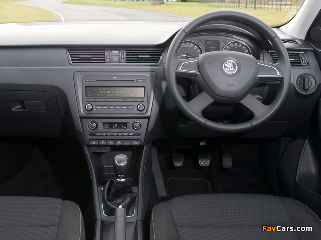 Images of Škoda Rapid UK-spec 2012 (640 x 480)
