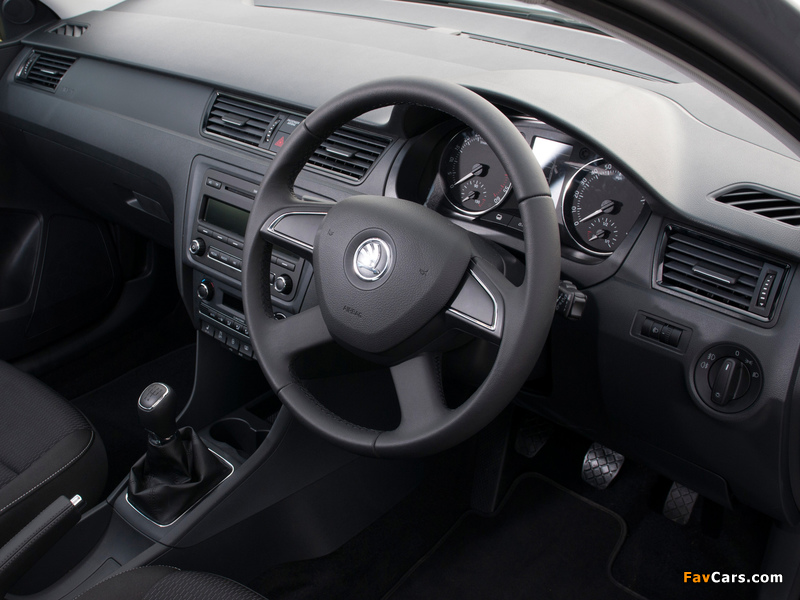 Photos of Škoda Rapid UK-spec 2012 (800 x 600)