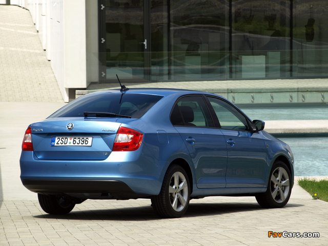 Škoda Rapid 2012 pictures (640 x 480)