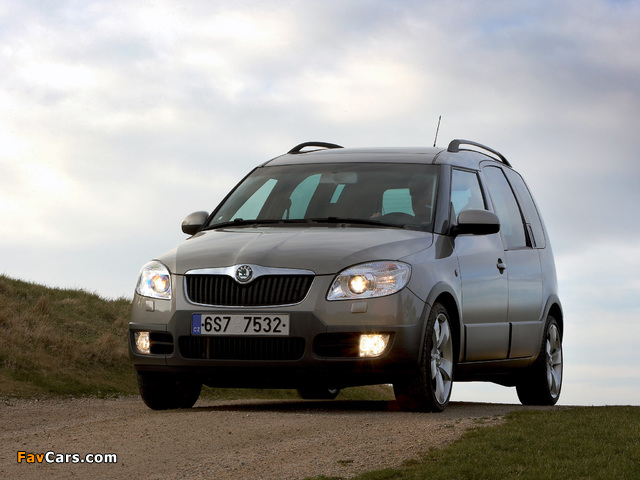 Pictures of Škoda Roomster Scout 2007–10 (640 x 480)