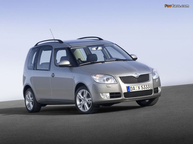 Škoda Roomster 2006–10 images (800 x 600)