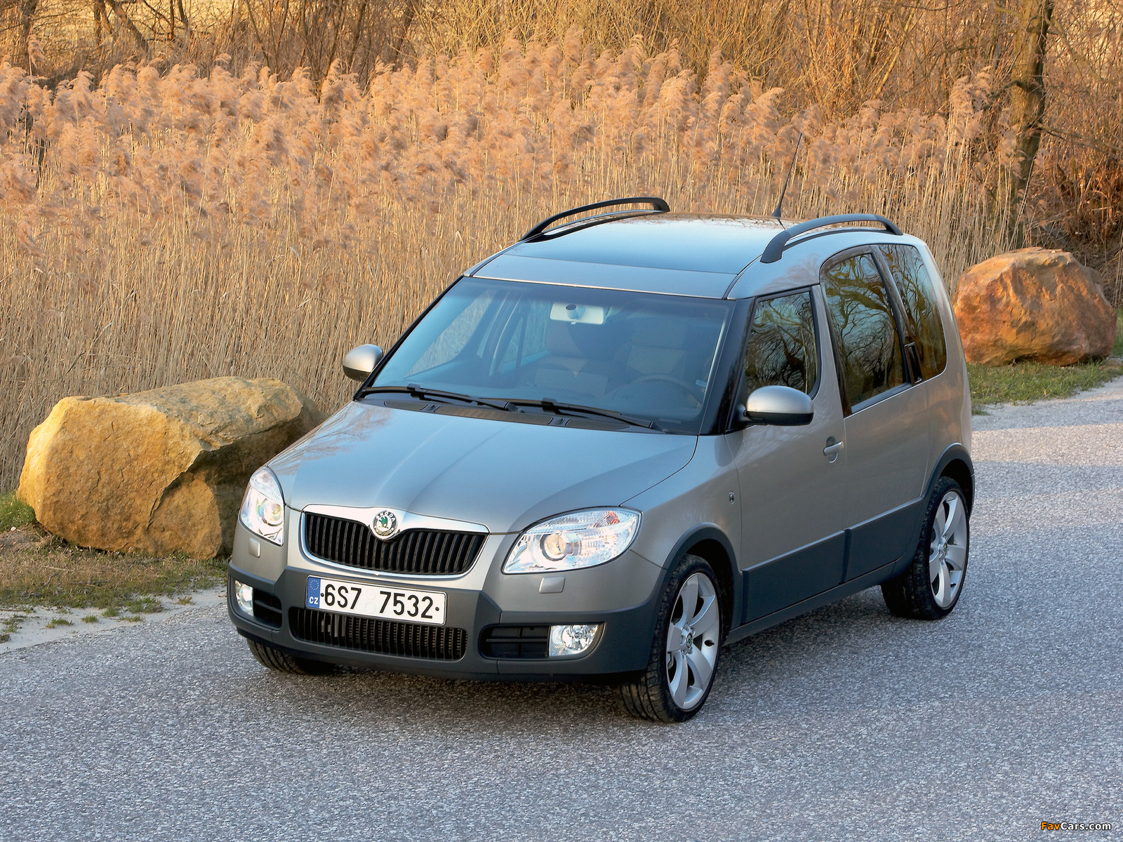 Škoda Roomster Scout 2007–10 wallpapers (1600 x 1200)
