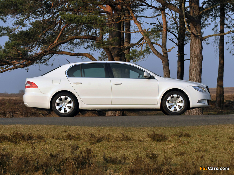 Images of Škoda Superb GreenLine UK-spec 2009–13 (800 x 600)