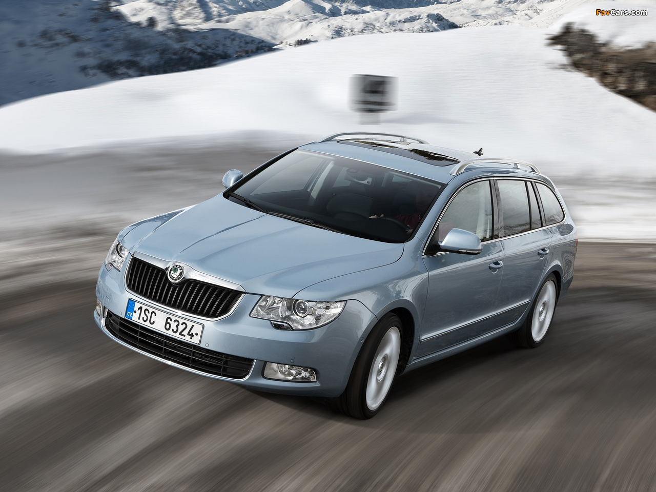 Images of Škoda Superb Combi 4x4 2010–13 (1280 x 960)