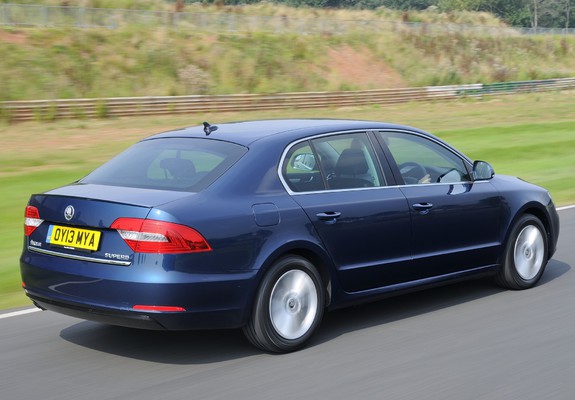 Images of Škoda Superb GreenLine UK-spec 2013