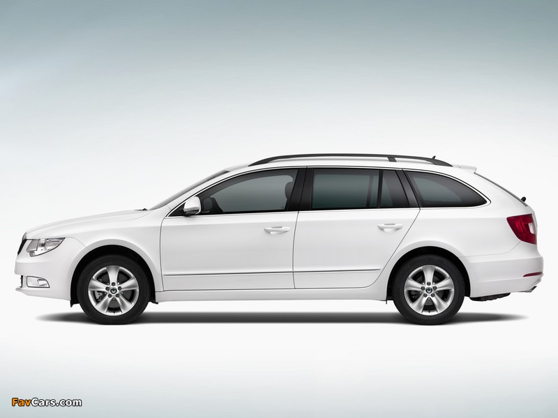 Photos of Škoda Superb Combi GreenLine 2009–13 (800 x 600)