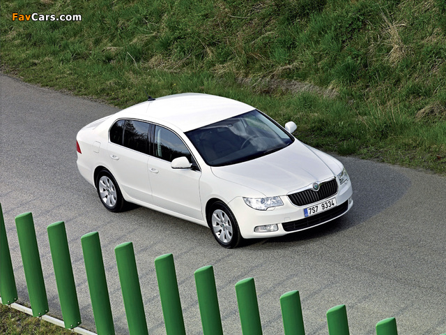 Photos of Škoda Superb GreenLine 2009–13 (640 x 480)