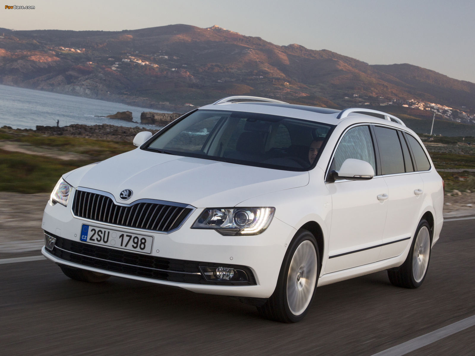 Pictures of Škoda Superb Combi Laurin & Klement 2013 (1600 x 1200)