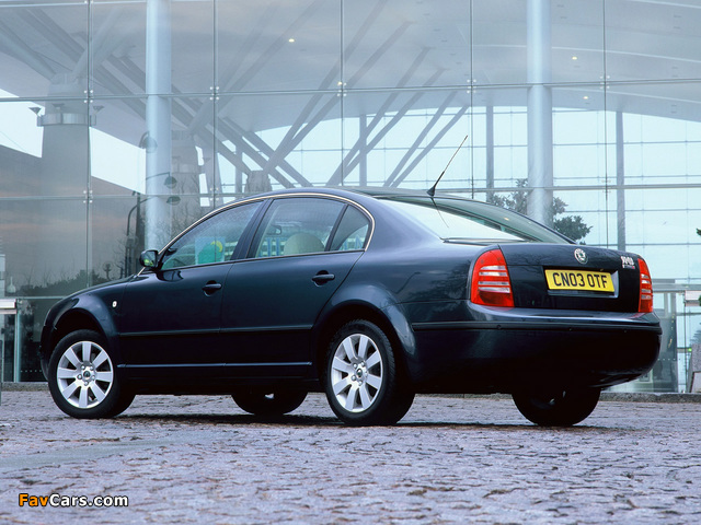 Škoda Superb UK-spec 2001–06 pictures (640 x 480)