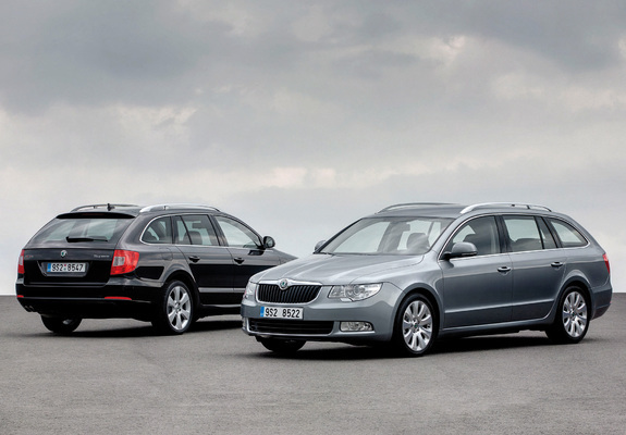 Škoda Superb Combi 2009–13 images