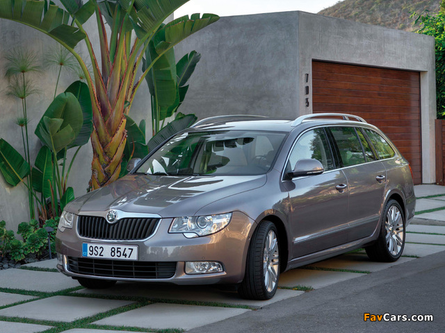 Škoda Superb Combi 2009–13 images (640 x 480)