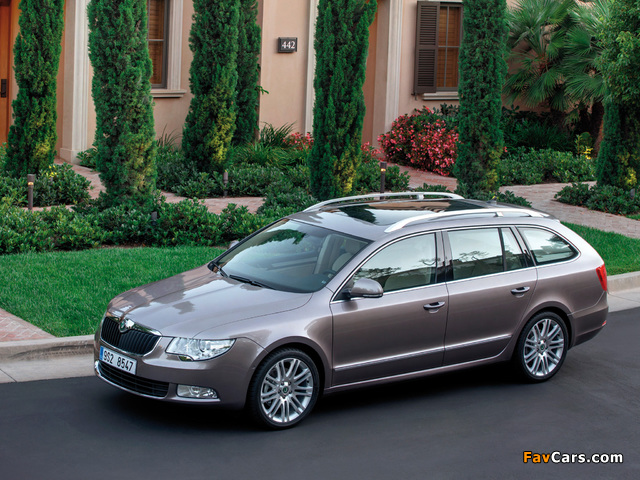 Škoda Superb Combi 2009–13 images (640 x 480)
