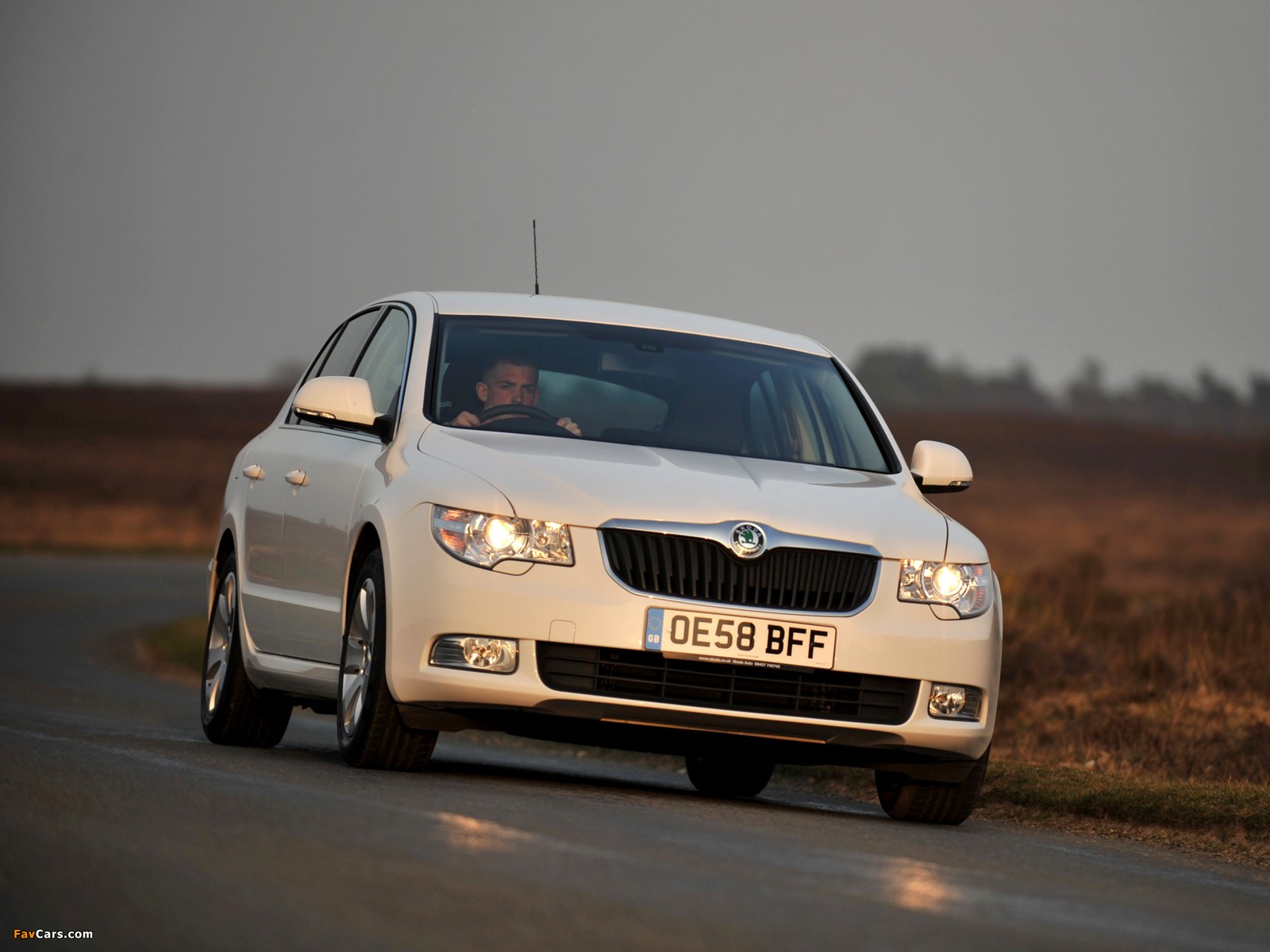 Škoda Superb GreenLine UK-spec 2009–13 pictures (1600 x 1200)