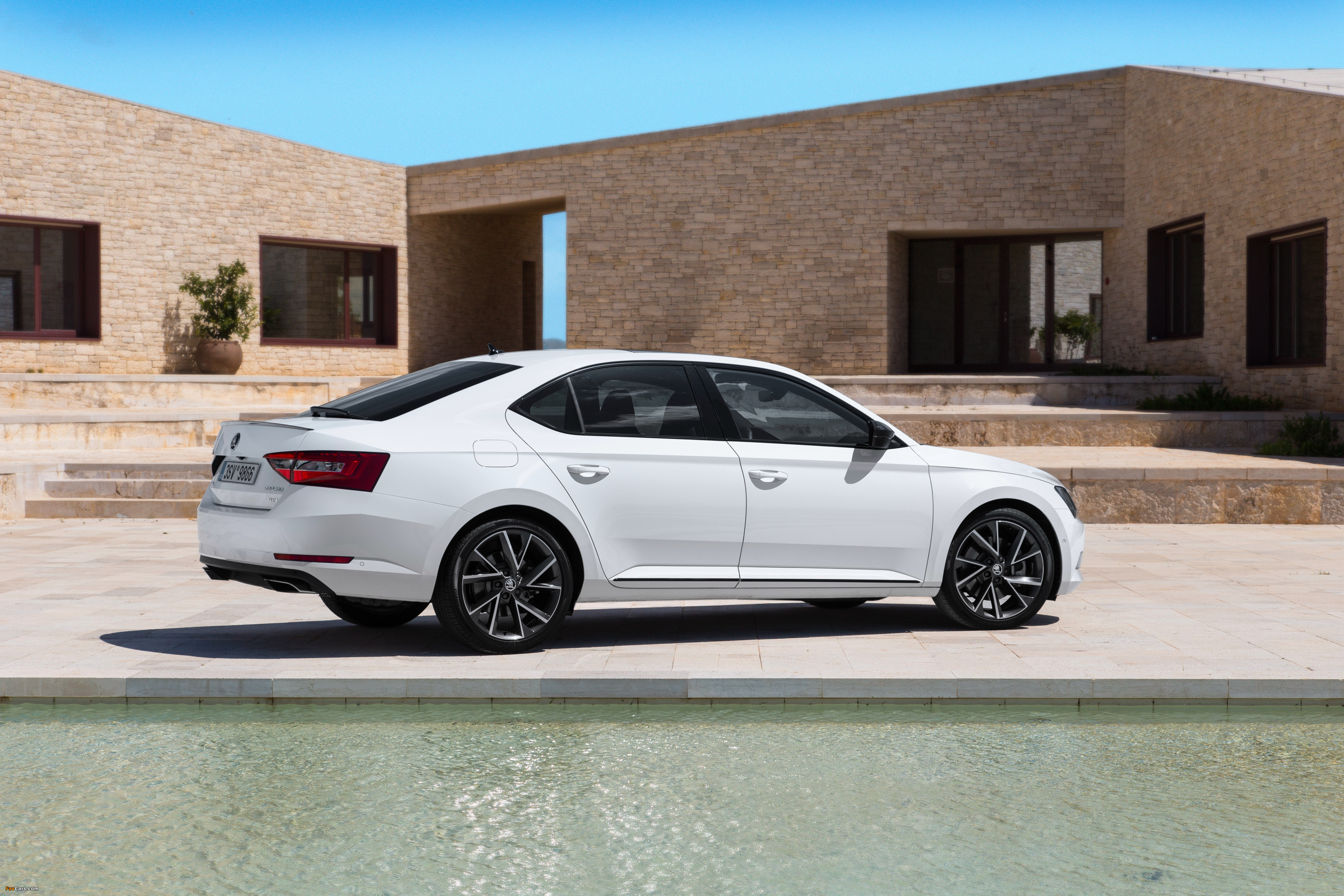 Škoda Superb SportLine 2015 wallpapers (4096 x 2731)