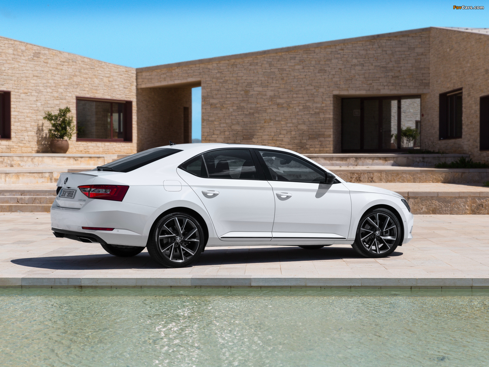 Škoda Superb SportLine 2015 wallpapers (1600 x 1200)