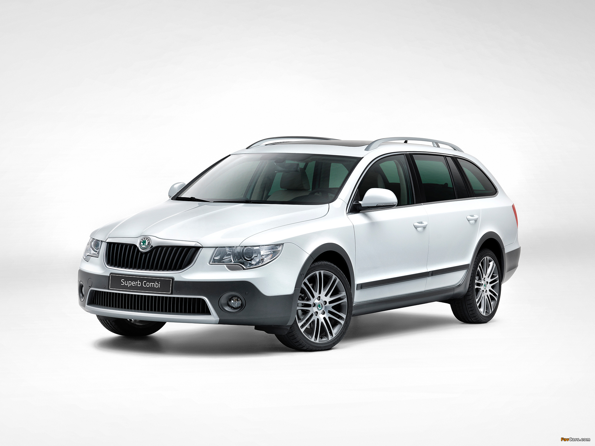 Škoda Superb Combi Outdoor 2012–13 wallpapers (2048 x 1536)