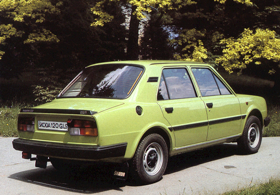 Škoda 120 (Type 742) 1983–89 images