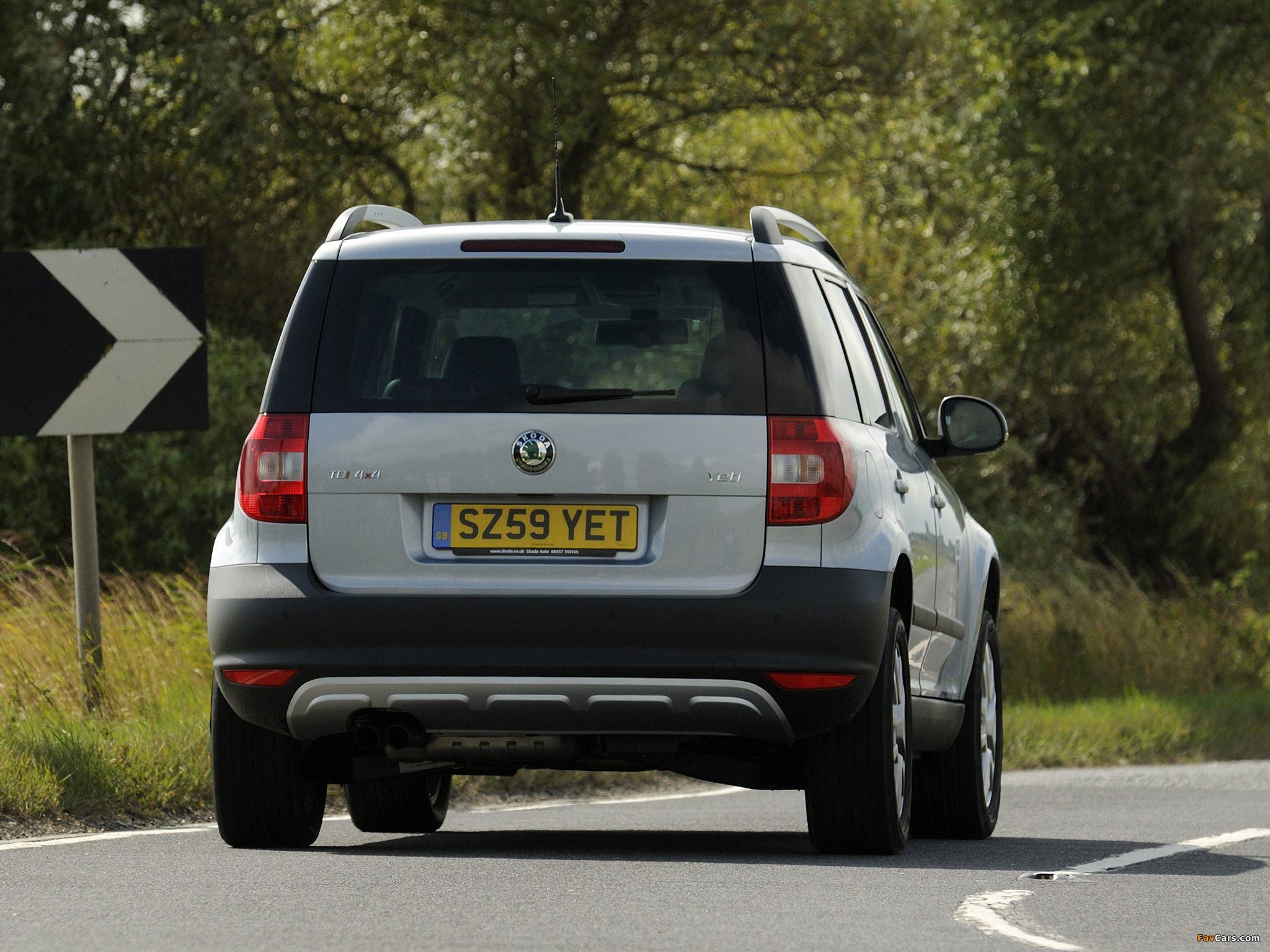 Images of Škoda Yeti UK-spec 2009–14 (2048 x 1536)