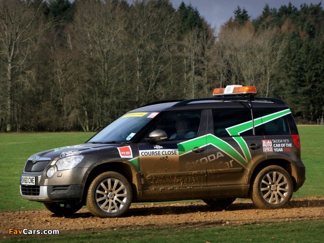 Photos of Škoda Yeti Safety Car 2009 (640 x 480)