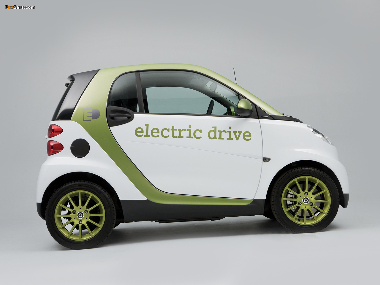 Smart ForTwo Electric Drive UK-spec 2009–11 photos (1280 x 960)