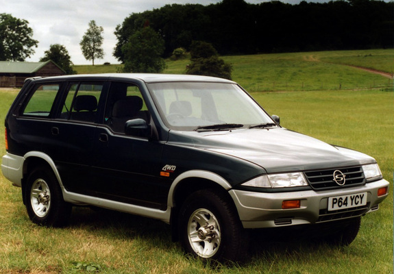 Photos of SsangYong Musso UK-spec 1993–98