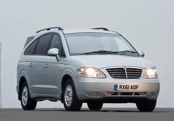 Images of Ssang Yong Rodius UK-spec 2007