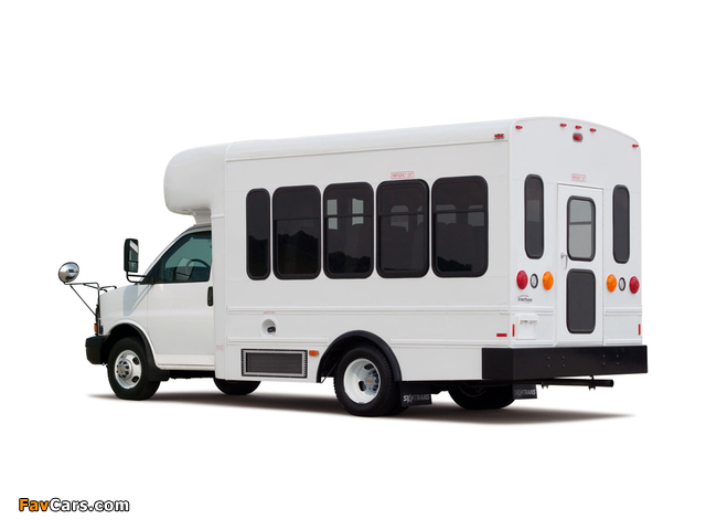 Images of StarTrans MFSAB based on Chevrolet Express 2009 (640 x 480)