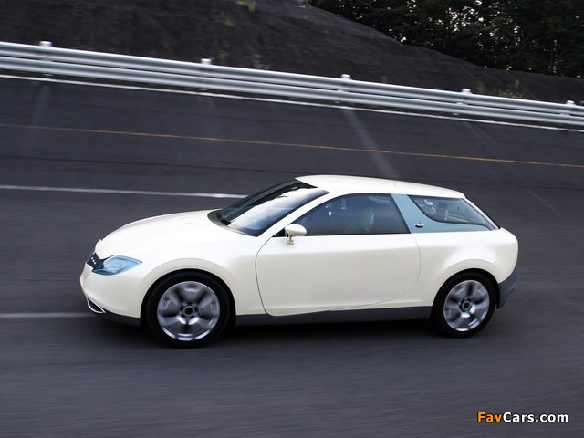 Photos of Subaru B5-TPH Concept 2005 (640 x 480)