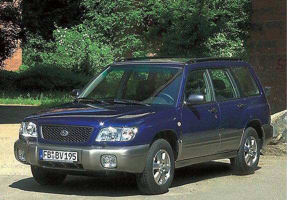 Pictures of Subaru Forester 2.0GX 2000–02