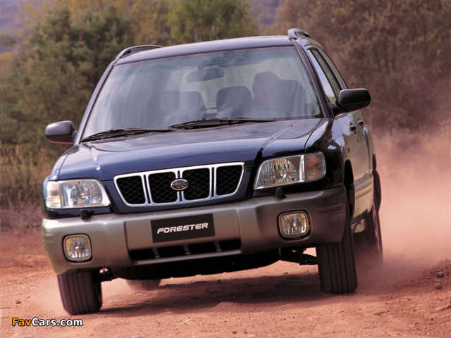 Subaru Forester 2.0GX 2000–02 images (640 x 480)