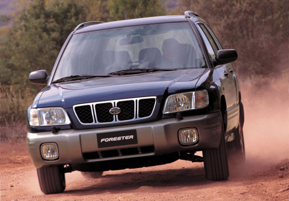 Subaru Forester 2.0GX 2000–02 images