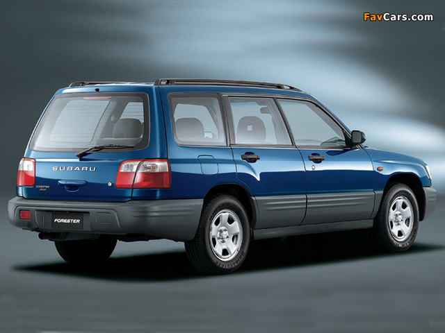 Subaru Forester 2.0GX 2000–02 pictures (640 x 480)