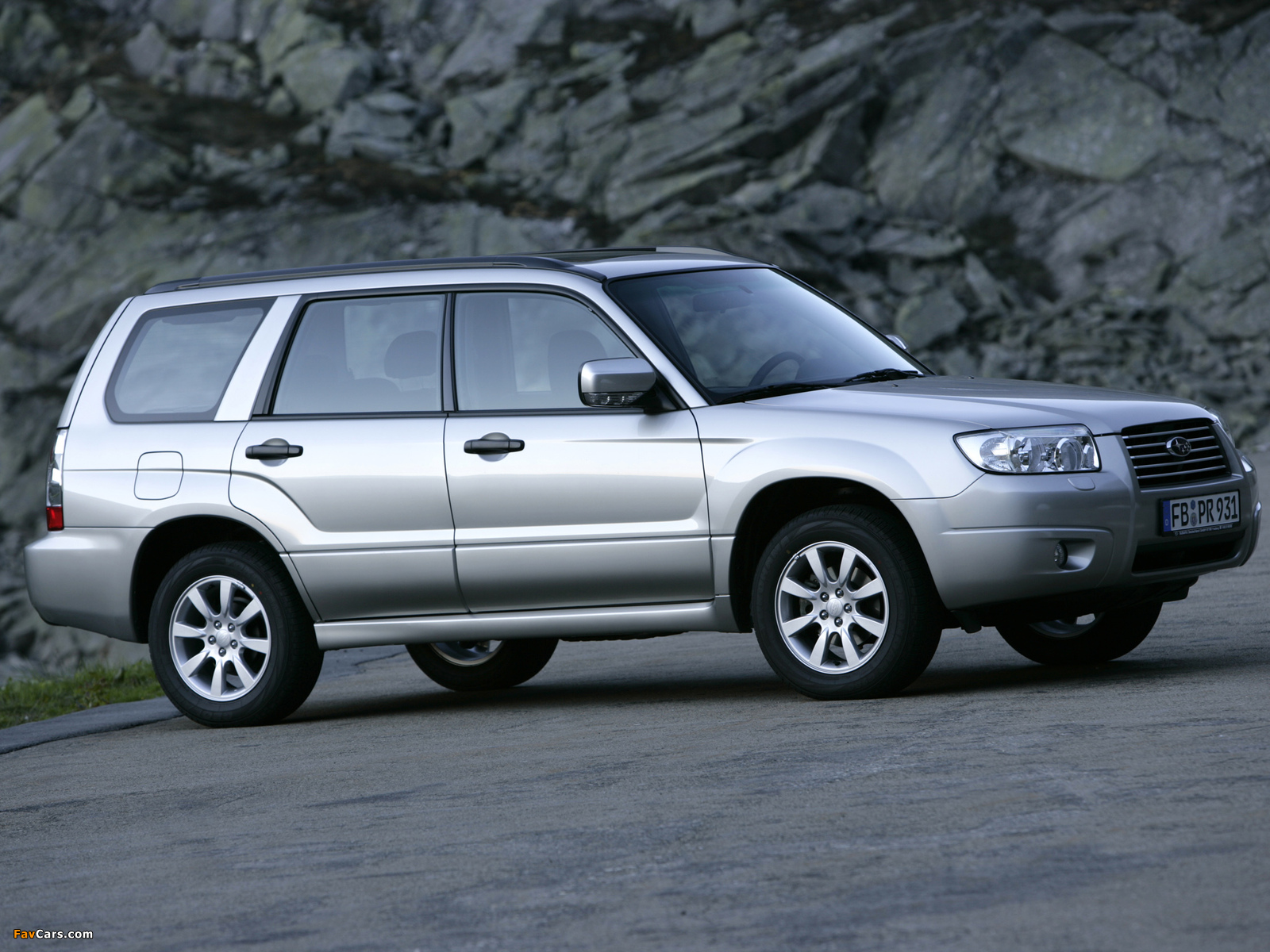 Subaru Forester 2.0X 2005–08 images (1600 x 1200)