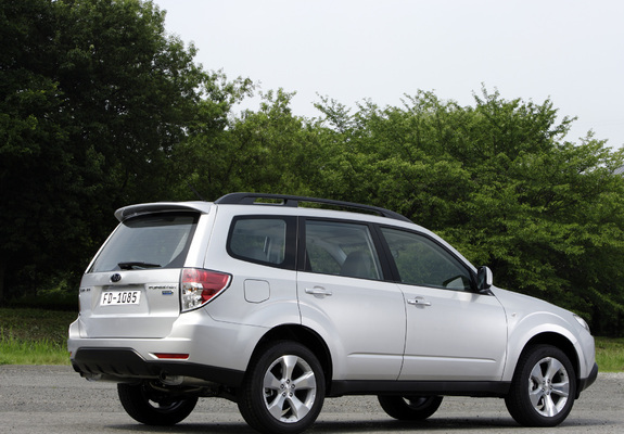 Subaru Forester 2.0D 2008–11 photos