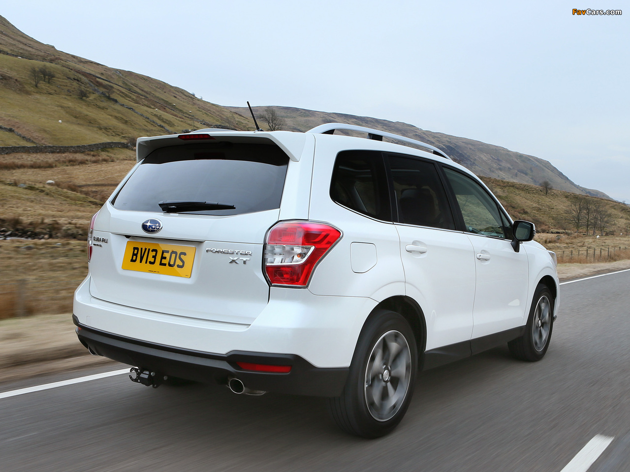 Subaru Forester 2.0XT UK-spec 2013 wallpapers (1280 x 960)