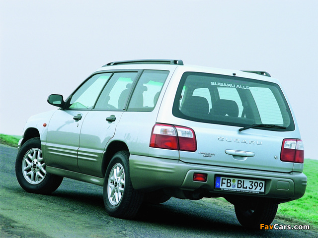 Subaru Forester 2.0GX 2000–02 wallpapers (640 x 480)