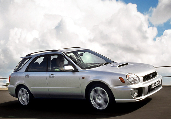 Subaru Impreza WRX Sport Wagon (GGA) 2000–02 images