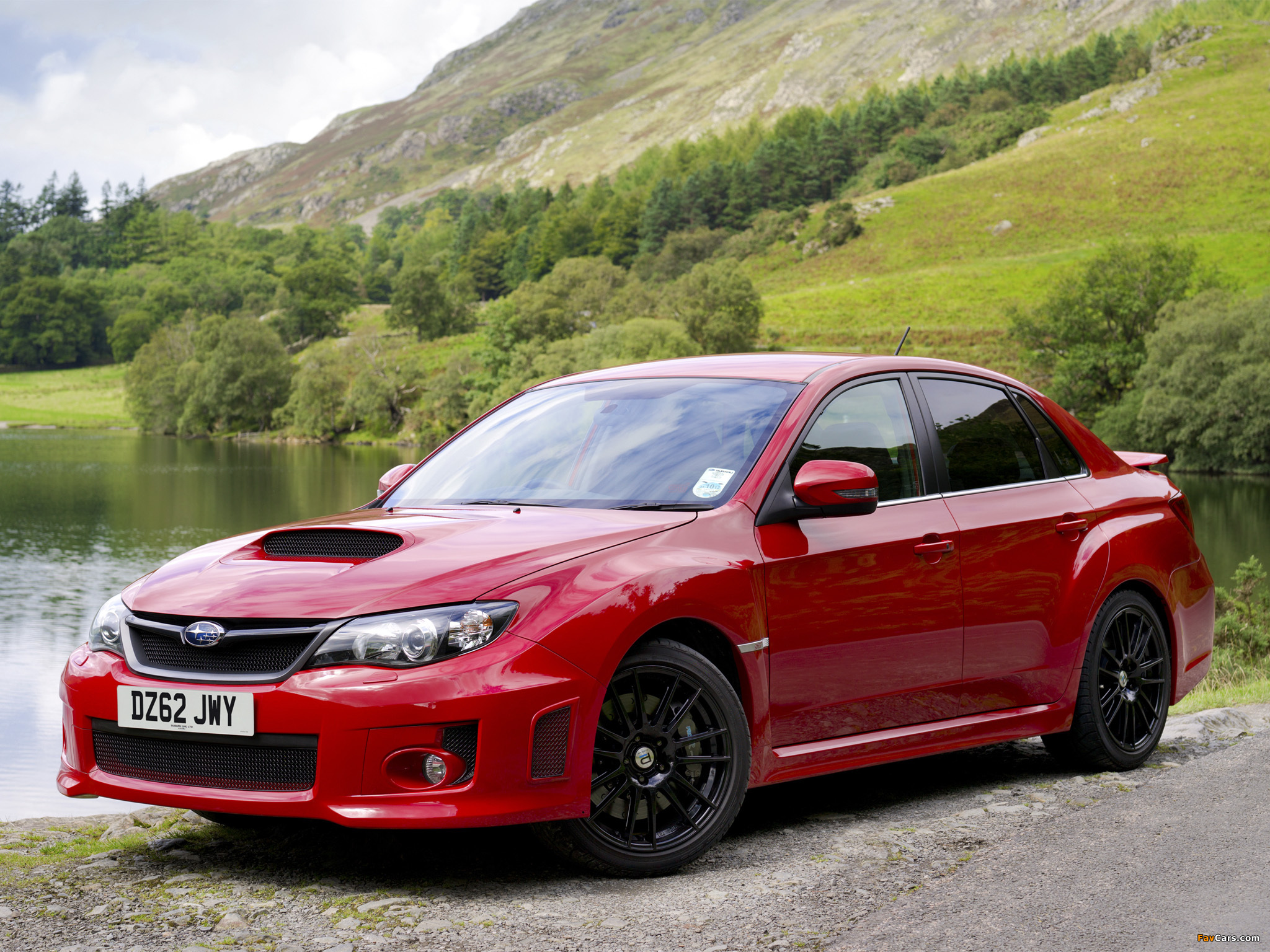 Subaru Impreza WRX STi Sedan UK-spec 2010 pictures (2048 x 1536)