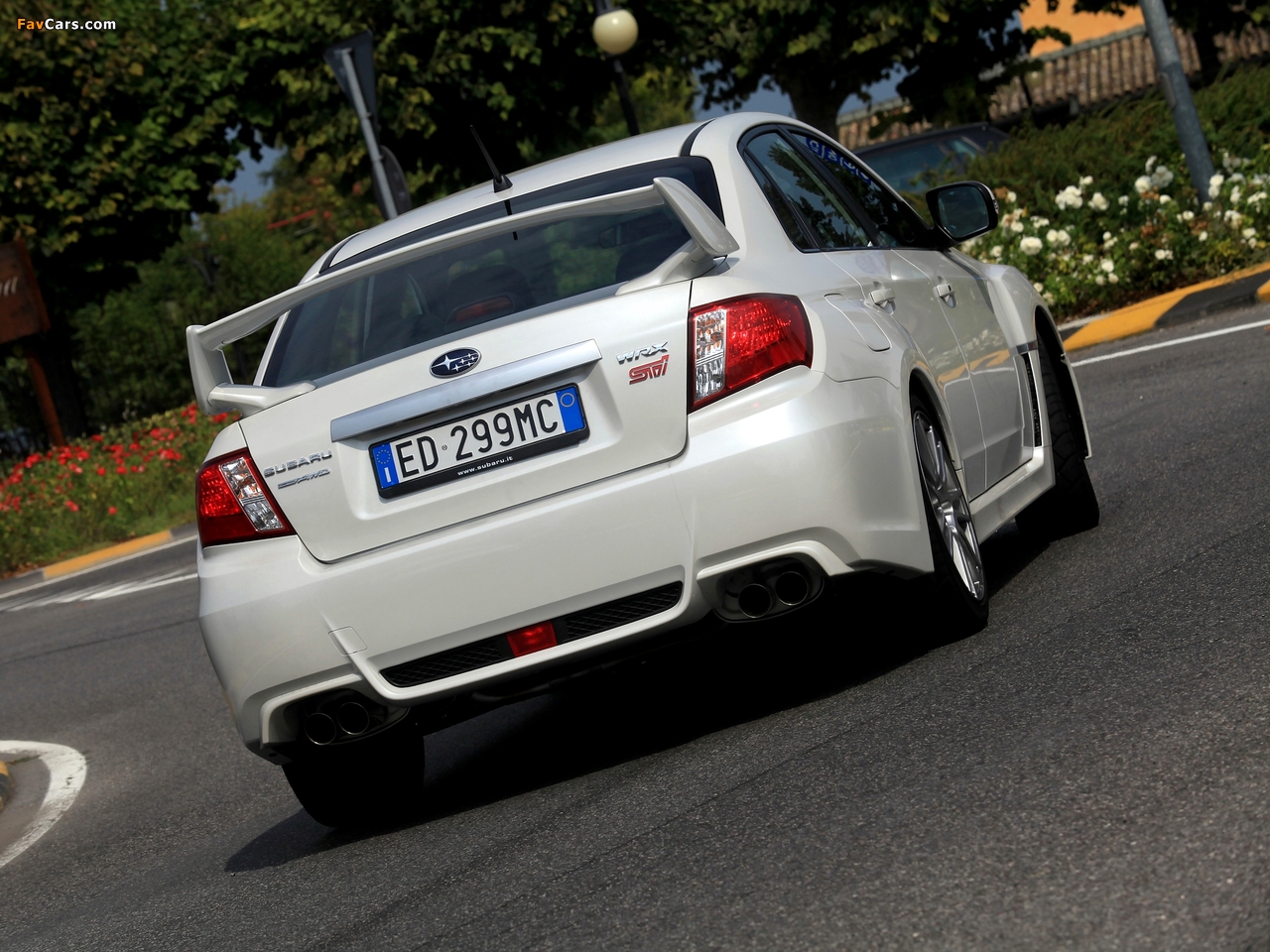 Subaru Impreza WRX STi Sedan 2010 pictures (1280 x 960)