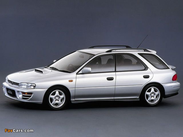 Subaru Impreza WRX Wagon 1992–96 pictures (640 x 480)