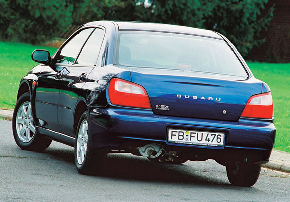 Photos of Subaru Impreza 2000–02