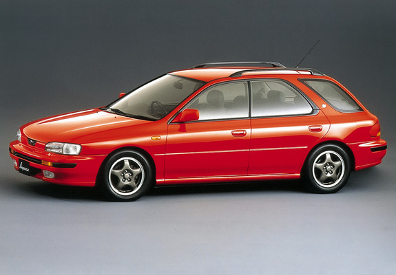 Subaru Impreza Wagon 1992–96 images