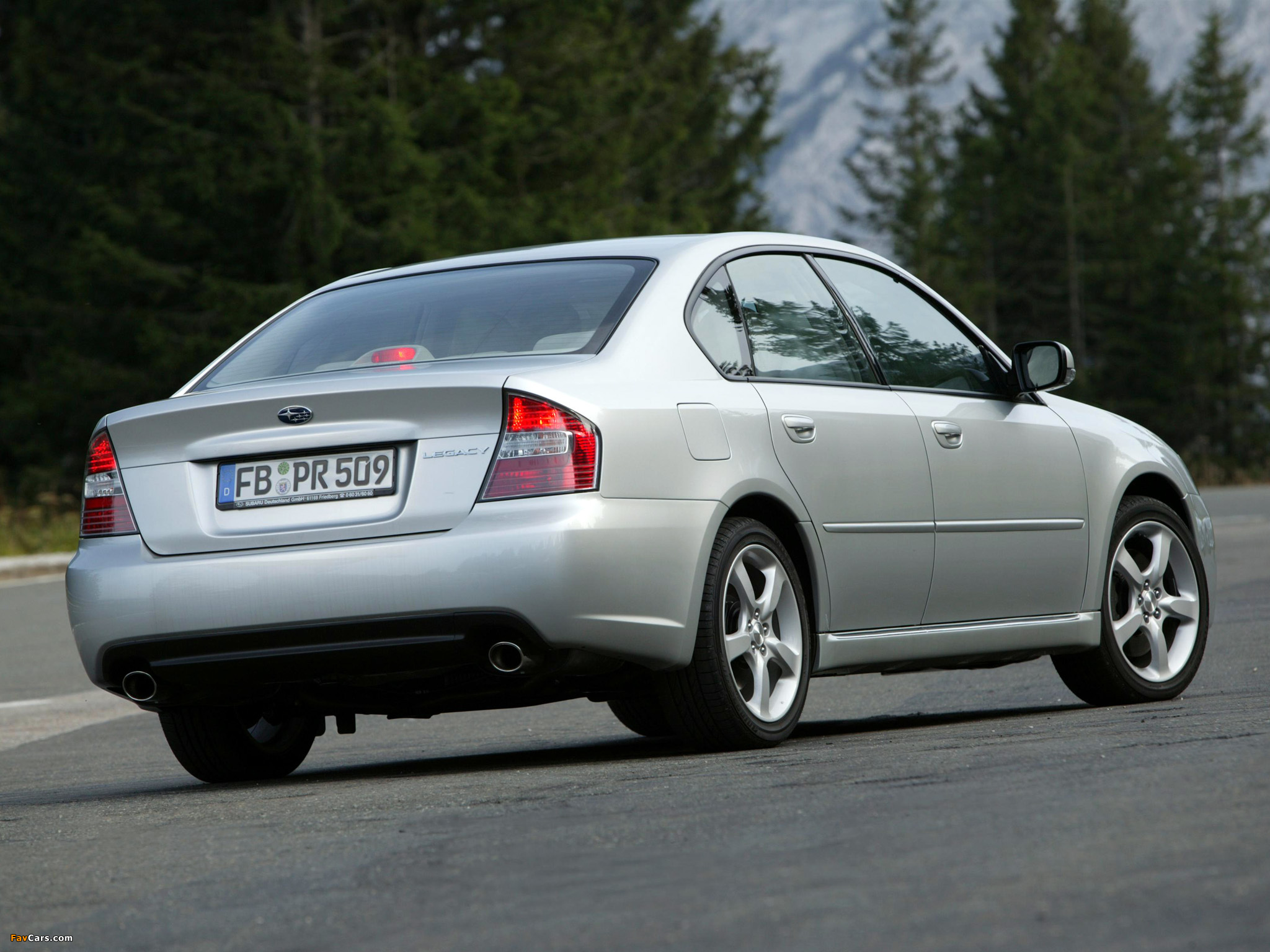 Photos of Subaru Legacy 3.0R 2003–06 (2048 x 1536)